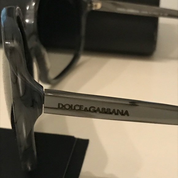 Vintage sunglasses - Dolce & Gabbana - Picture 3 of 4